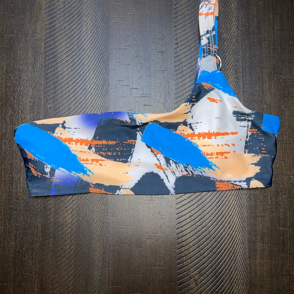 Abstract One-Shoulder Bikini Set - Picture 2 of 4
